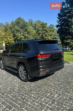 Внедорожник / Кроссовер Lexus LX 2022 в 