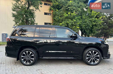 Внедорожник / Кроссовер Lexus LX 2021 в 