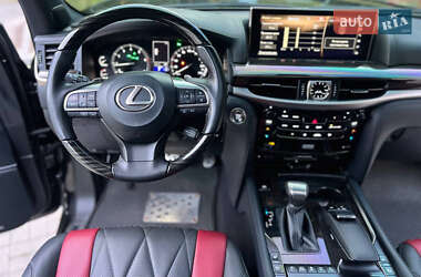Внедорожник / Кроссовер Lexus LX 2021 в 