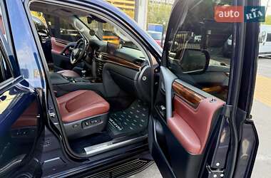 Внедорожник / Кроссовер Lexus LX 2016 в 