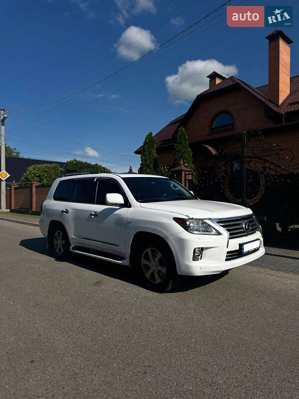 Позашляховик / Кросовер Lexus LX 2008 в Олександрії
