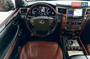 Внедорожник / Кроссовер Lexus LX 2014 в 
