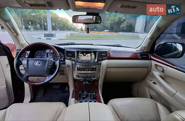 Внедорожник / Кроссовер Lexus LX 2008 в 