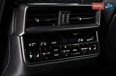 Внедорожник / Кроссовер Lexus LX 2024 в 