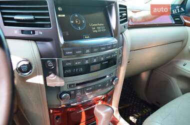 Позашляховик / Кросовер Lexus LX 2008 в 