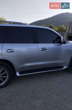 Позашляховик / Кросовер Lexus LX 2010 в 