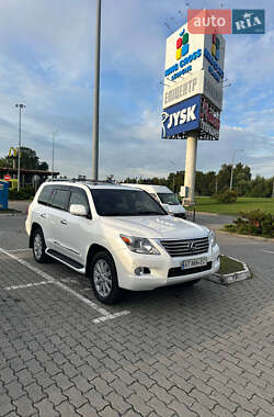 Позашляховик / Кросовер Lexus LX 2008 в 