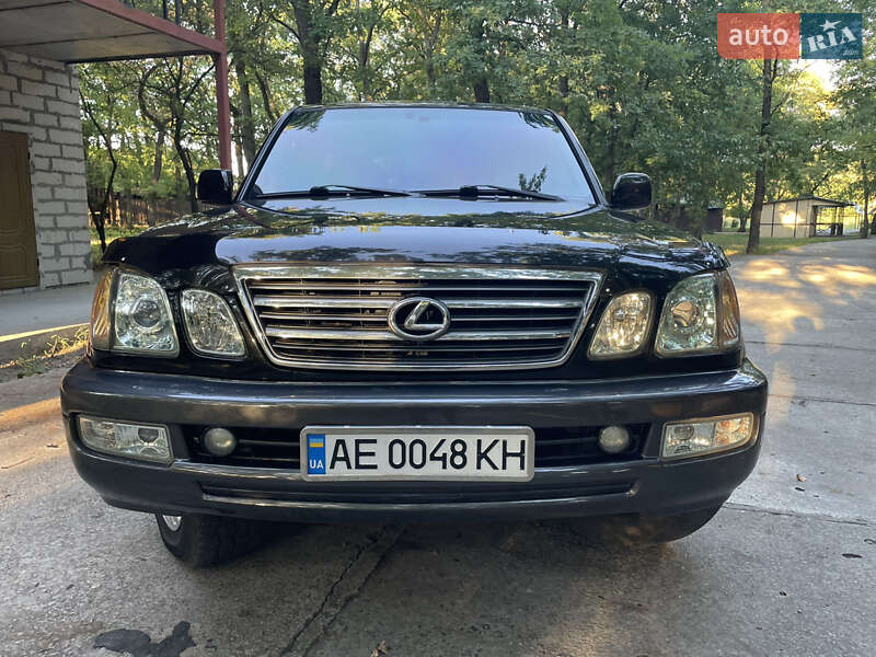 Внедорожник / Кроссовер Lexus LX 2005 в 