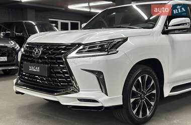 Внедорожник / Кроссовер Lexus LX 2021 в 