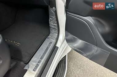 Внедорожник / Кроссовер Lexus LX 2021 в 