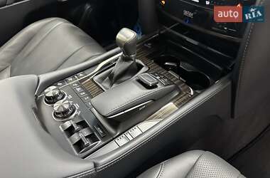 Внедорожник / Кроссовер Lexus LX 2021 в 