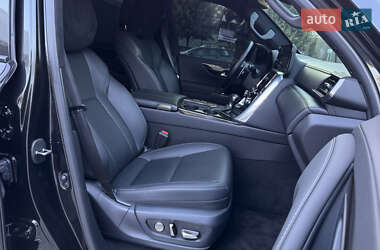 Позашляховик / Кросовер Lexus LX 2022 в 