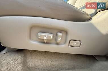 Внедорожник / Кроссовер Lexus LX 2006 в 