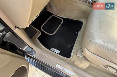 Внедорожник / Кроссовер Lexus LX 2006 в 