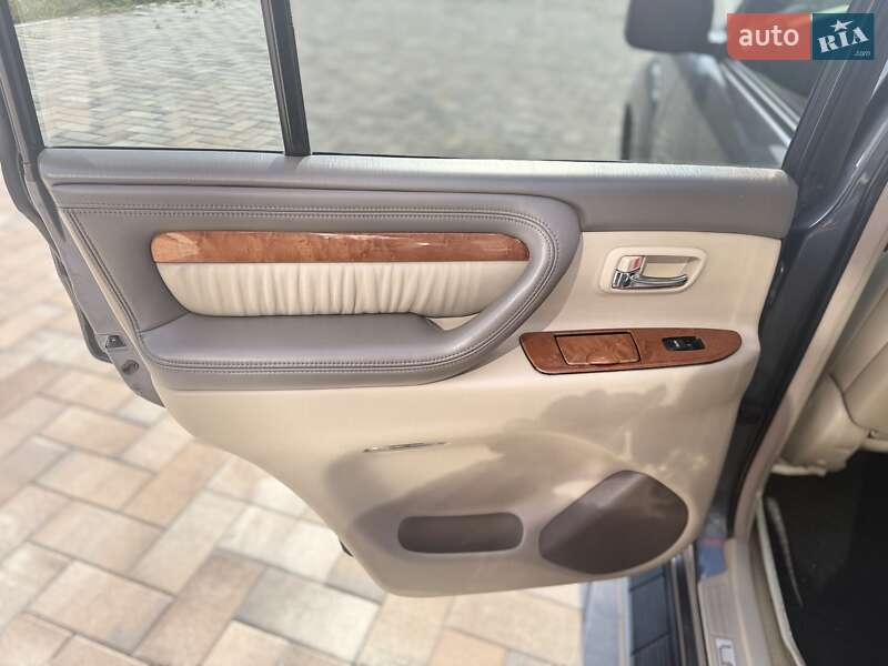 Внедорожник / Кроссовер Lexus LX 2006 в Тячеве фото 25 Внедорожник / Кроссовер Lexus LX 2006 в Тячеве