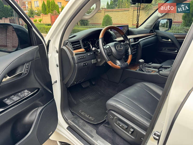 Позашляховик / Кросовер Lexus LX 2015 в Києві