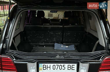 Позашляховик / Кросовер Lexus LX 2005 в 