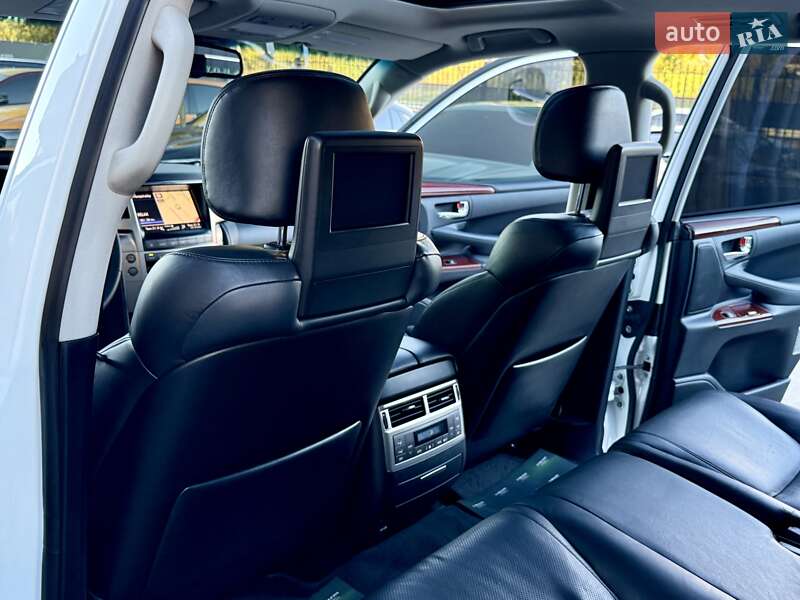 Внедорожник / Кроссовер Lexus LX 2012 в Киеве