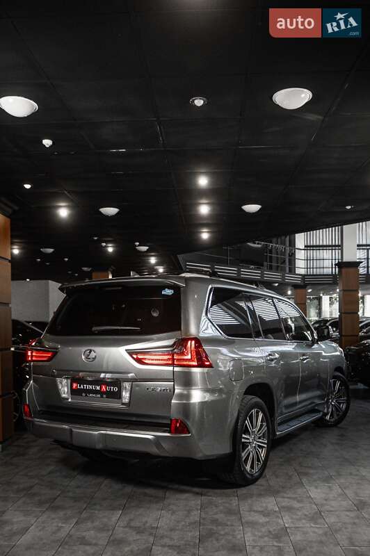 Внедорожник / Кроссовер Lexus LX 2016 в Одессе фото 3 Внедорожник / Кроссовер Lexus LX 2016 в Одессе