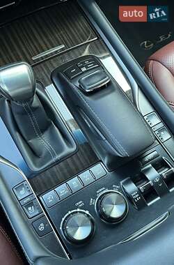 Позашляховик / Кросовер Lexus LX 2019 в 