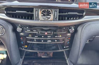 Внедорожник / Кроссовер Lexus LX 2017 в 