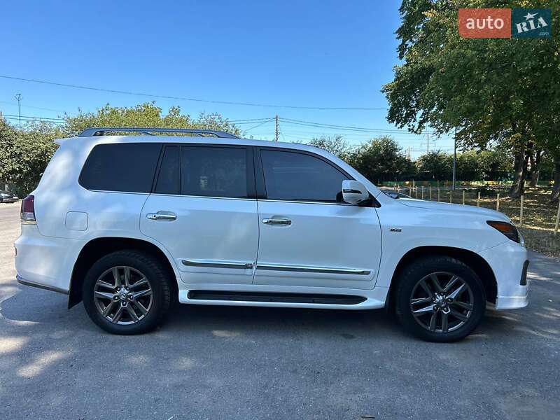 Внедорожник / Кроссовер Lexus LX 2010 в Киеве