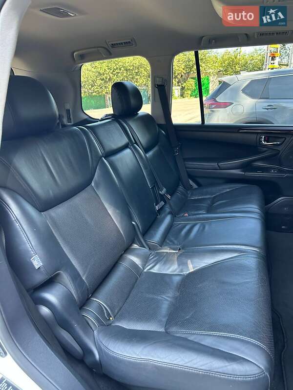Внедорожник / Кроссовер Lexus LX 2010 в Киеве