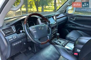 Позашляховик / Кросовер Lexus LX 2010 в 