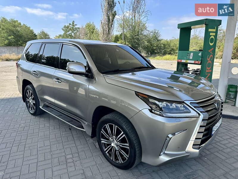 Позашляховик / Кросовер Lexus LX 2016 в Дніпрі