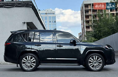 Позашляховик / Кросовер Lexus LX 2022 в 