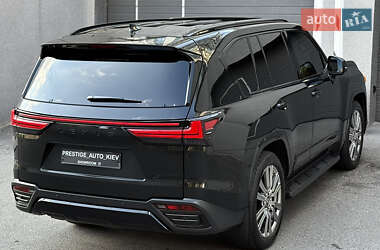 Позашляховик / Кросовер Lexus LX 2022 в 