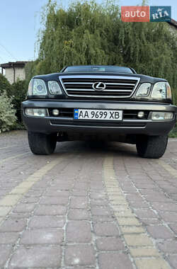 Внедорожник / Кроссовер Lexus LX 2004 в 