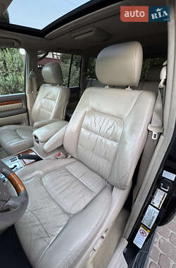 Внедорожник / Кроссовер Lexus LX 2004 в 