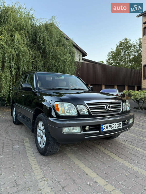 Позашляховик / Кросовер Lexus LX 2004 в Києві