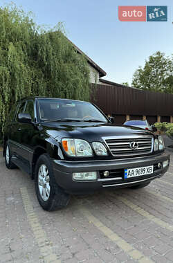 Внедорожник / Кроссовер Lexus LX 2004 в 