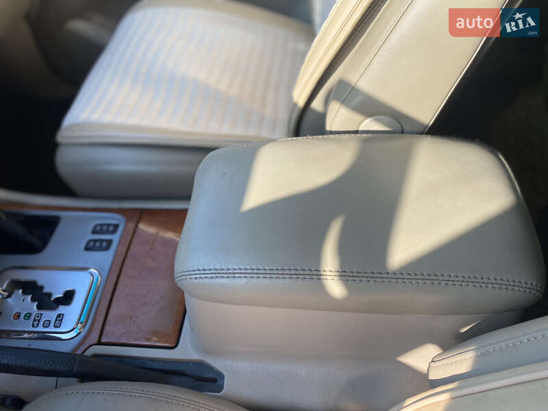 Позашляховик / Кросовер Lexus LX 2006 в Борзні