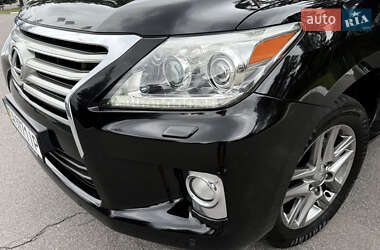 Позашляховик / Кросовер Lexus LX 2012 в 