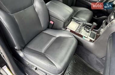 Позашляховик / Кросовер Lexus LX 2012 в 
