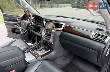 Позашляховик / Кросовер Lexus LX 2012 в 