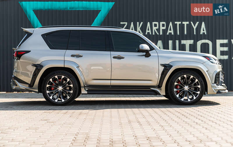 Позашляховик / Кросовер Lexus LX 2022 в Мукачевому