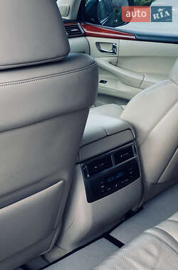 Внедорожник / Кроссовер Lexus LX 2008 в 
