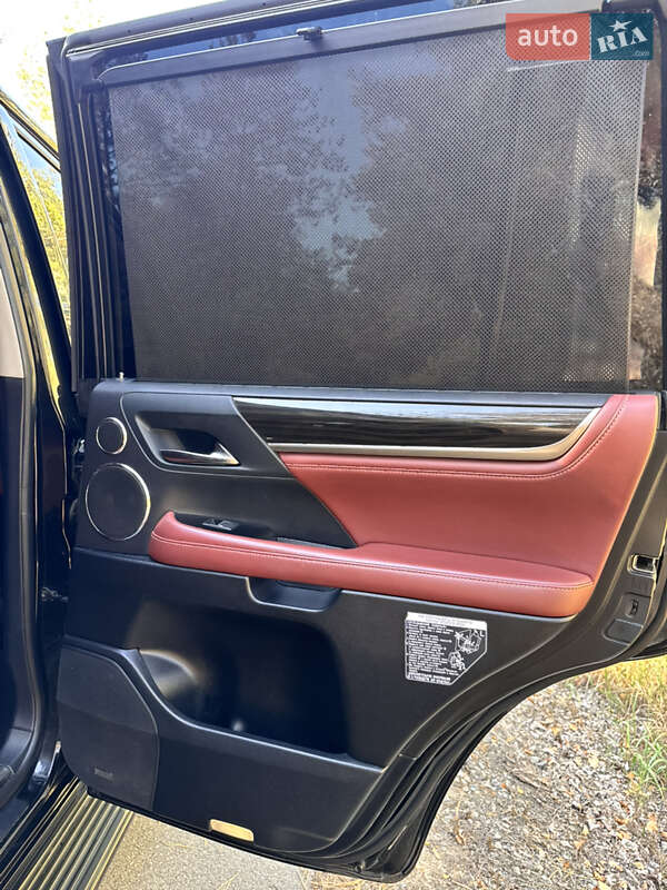 Внедорожник / Кроссовер Lexus LX 2016 в Днепре