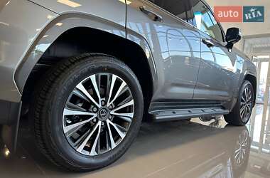 Позашляховик / Кросовер Lexus LX 2022 в 