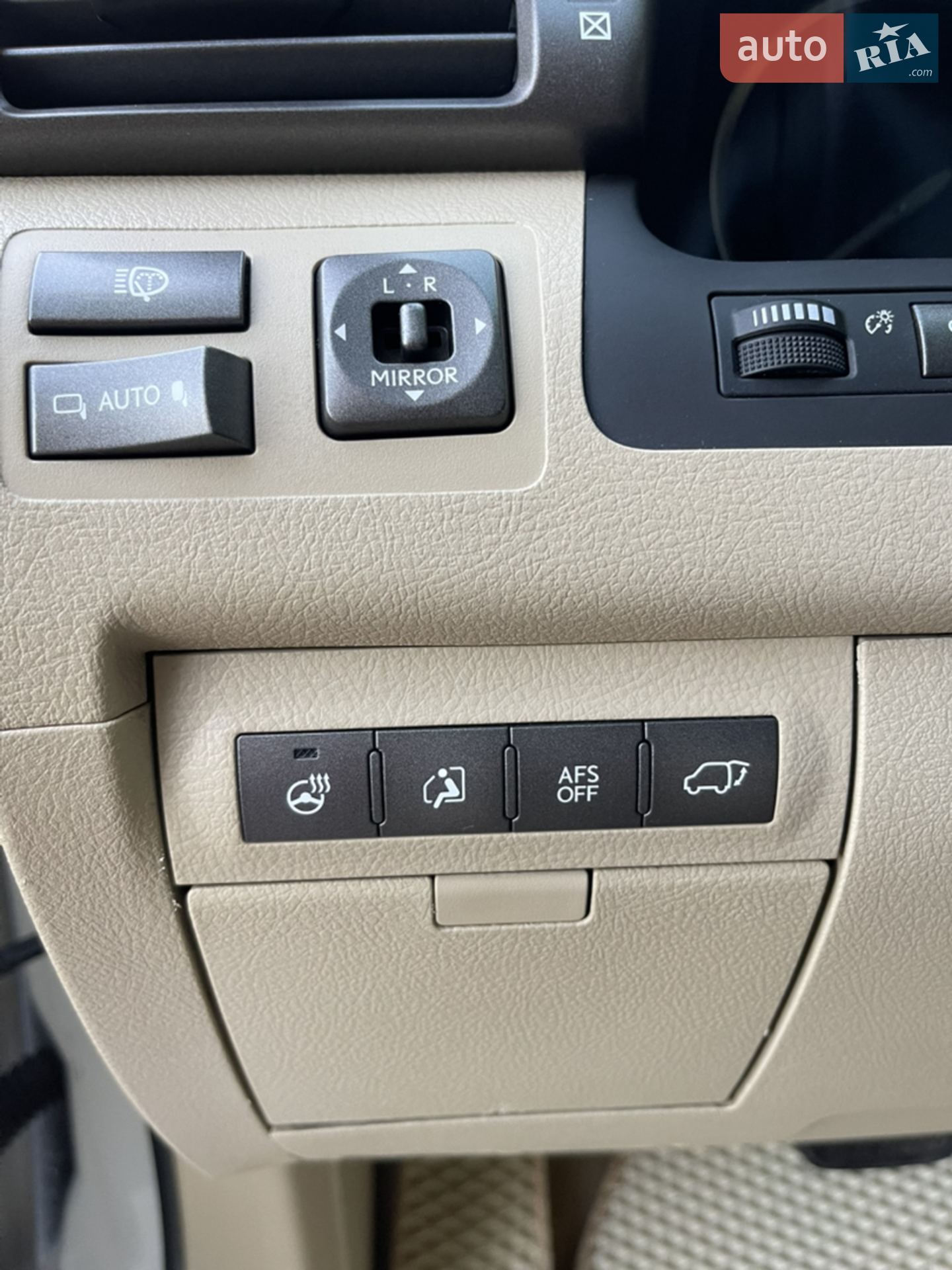 2011 Lexus LX - мініатюра 22