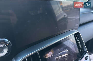 Позашляховик / Кросовер Lexus LX 2025 в 