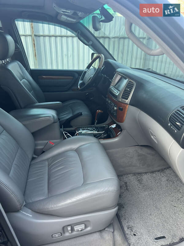 Внедорожник / Кроссовер Lexus LX 2007 в Черновцах