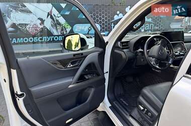 Внедорожник / Кроссовер Lexus LX 2022 в 
