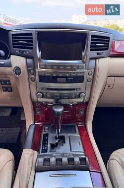 Внедорожник / Кроссовер Lexus LX 2008 в 
