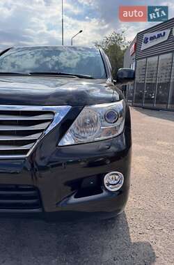 Внедорожник / Кроссовер Lexus LX 2008 в 