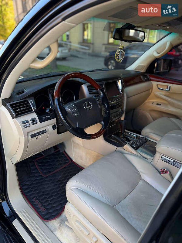 Внедорожник / Кроссовер Lexus LX 2008 в Днепре